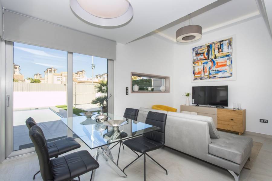 Guardamar del Segura,Alicante,España,3 Bedrooms Bedrooms,2 BathroomsBathrooms,Chalets,40184