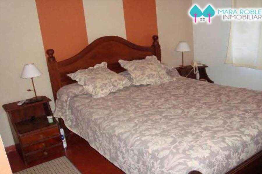Pinamar,Buenos Aires,Argentina,4 Bedrooms Bedrooms,1 BañoBathrooms,Casas,SILFIDES,4461