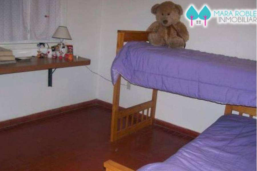 Pinamar,Buenos Aires,Argentina,4 Bedrooms Bedrooms,1 BañoBathrooms,Casas,SILFIDES,4461