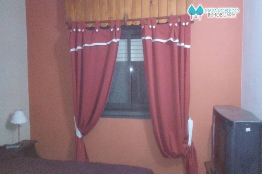 Pinamar,Buenos Aires,Argentina,4 Bedrooms Bedrooms,1 BañoBathrooms,Casas,SILFIDES,4461