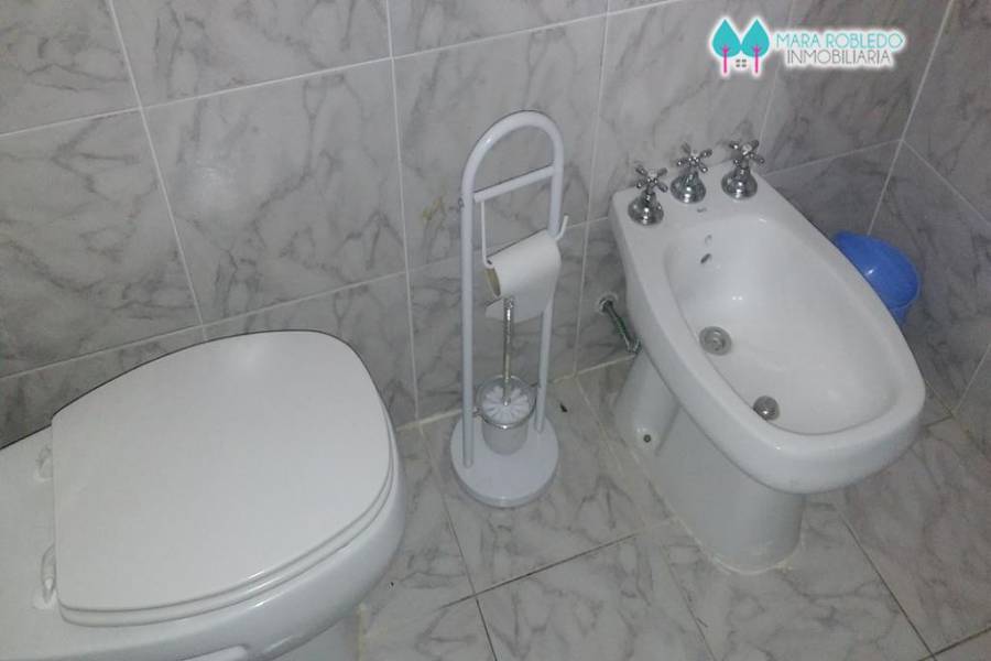 Pinamar,Buenos Aires,Argentina,4 Bedrooms Bedrooms,1 BañoBathrooms,Casas,SILFIDES,4461
