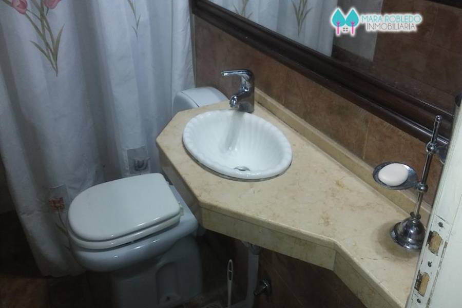 Pinamar,Buenos Aires,Argentina,4 Bedrooms Bedrooms,1 BañoBathrooms,Casas,SILFIDES,4461