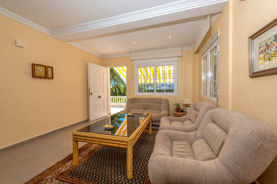 Torrevieja,Alicante,España,3 Bedrooms Bedrooms,2 BathroomsBathrooms,Chalets,40196