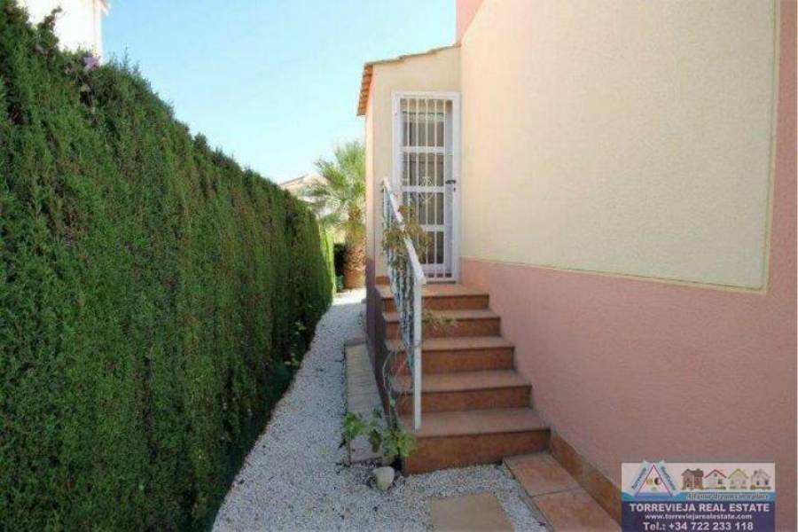 Torrevieja,Alicante,España,3 Bedrooms Bedrooms,2 BathroomsBathrooms,Chalets,40200