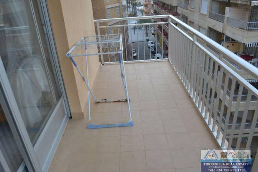 Torrevieja,Alicante,España,3 Bedrooms Bedrooms,2 BathroomsBathrooms,Apartamentos,40201