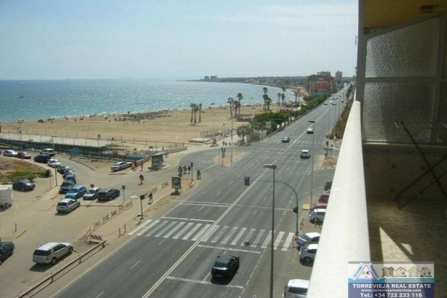 Torrevieja,Alicante,España,3 Bedrooms Bedrooms,2 BathroomsBathrooms,Atico,40205