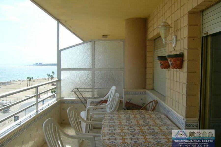 Torrevieja,Alicante,España,3 Bedrooms Bedrooms,2 BathroomsBathrooms,Atico,40205