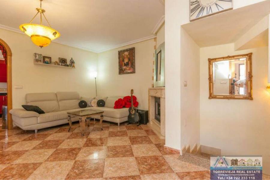 Torrevieja,Alicante,España,5 Bedrooms Bedrooms,5 BathroomsBathrooms,Chalets,40210
