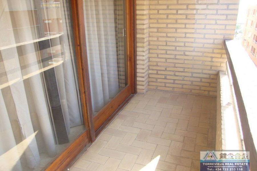 Torrevieja,Alicante,España,3 Bedrooms Bedrooms,1 BañoBathrooms,Apartamentos,40218