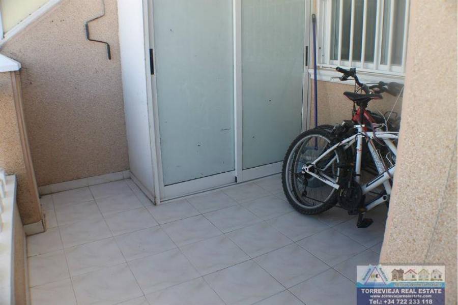 Torrevieja,Alicante,España,3 Bedrooms Bedrooms,1 BañoBathrooms,Atico,40228