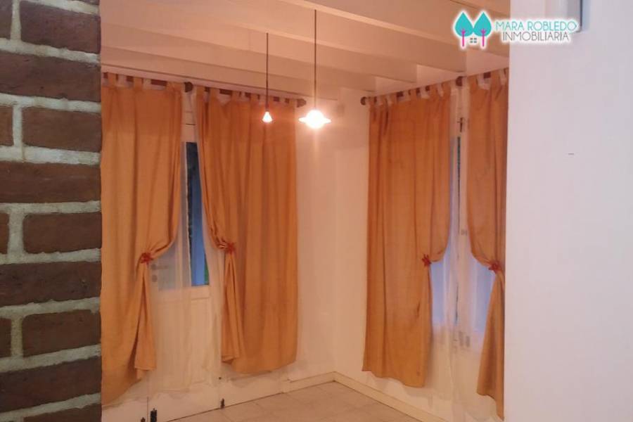 Pinamar,Buenos Aires,Argentina,3 Bedrooms Bedrooms,2 BathroomsBathrooms,Casas,ULISES,4465