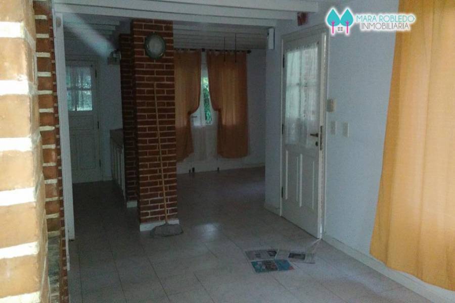 Pinamar,Buenos Aires,Argentina,3 Bedrooms Bedrooms,2 BathroomsBathrooms,Casas,ULISES,4465