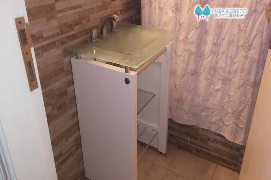 Pinamar,Buenos Aires,Argentina,3 Bedrooms Bedrooms,2 BathroomsBathrooms,Casas,ULISES,4465