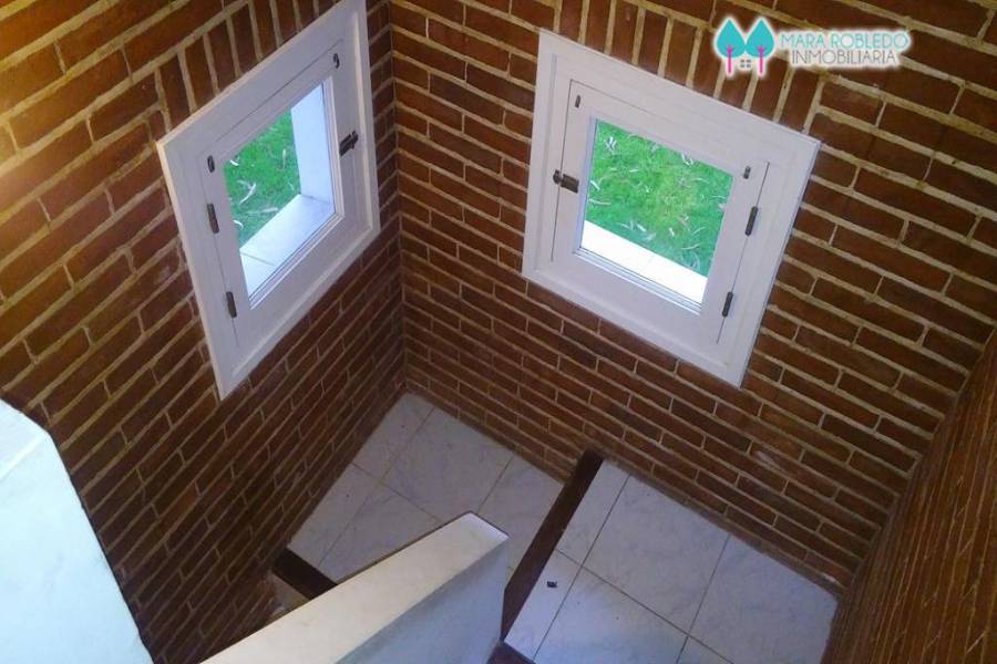 Pinamar,Buenos Aires,Argentina,3 Bedrooms Bedrooms,2 BathroomsBathrooms,Casas,ULISES,4465