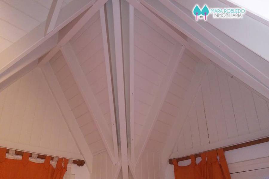 Pinamar,Buenos Aires,Argentina,3 Bedrooms Bedrooms,2 BathroomsBathrooms,Casas,ULISES,4465