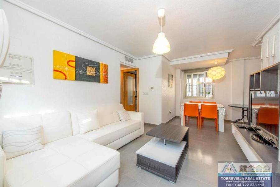 Torrevieja,Alicante,España,3 Bedrooms Bedrooms,2 BathroomsBathrooms,Chalets,40237