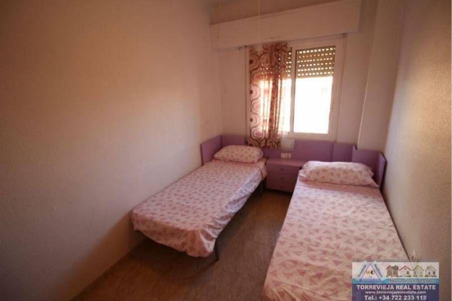 Torrevieja,Alicante,España,3 Bedrooms Bedrooms,1 BañoBathrooms,Apartamentos,40242
