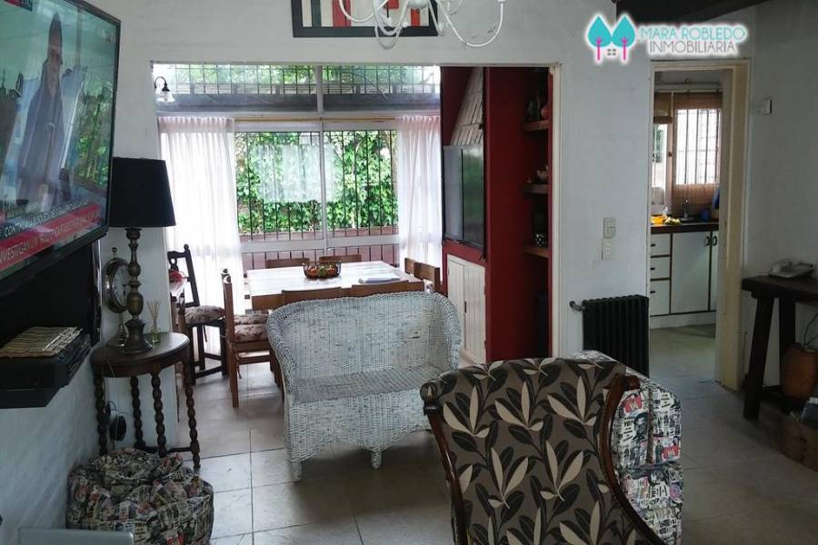 Pinamar,Buenos Aires,Argentina,5 Bedrooms Bedrooms,3 BathroomsBathrooms,Casas,AV. LIBERTADOR,4467