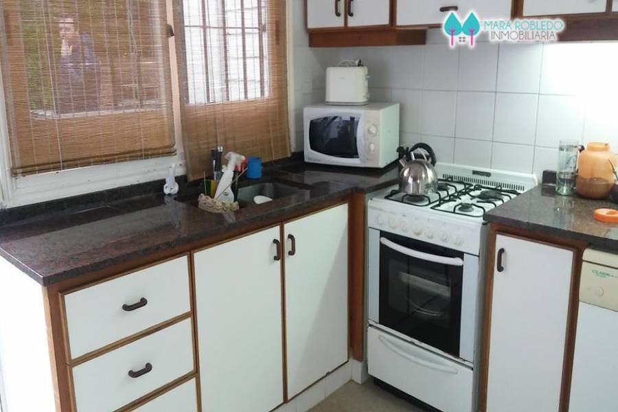 Pinamar,Buenos Aires,Argentina,5 Bedrooms Bedrooms,3 BathroomsBathrooms,Casas,AV. LIBERTADOR,4467