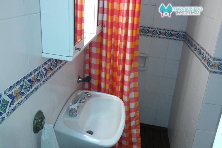 Pinamar,Buenos Aires,Argentina,5 Bedrooms Bedrooms,3 BathroomsBathrooms,Casas,AV. LIBERTADOR,4467