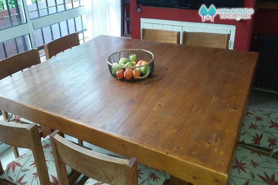 Pinamar,Buenos Aires,Argentina,5 Bedrooms Bedrooms,3 BathroomsBathrooms,Casas,AV. LIBERTADOR,4467
