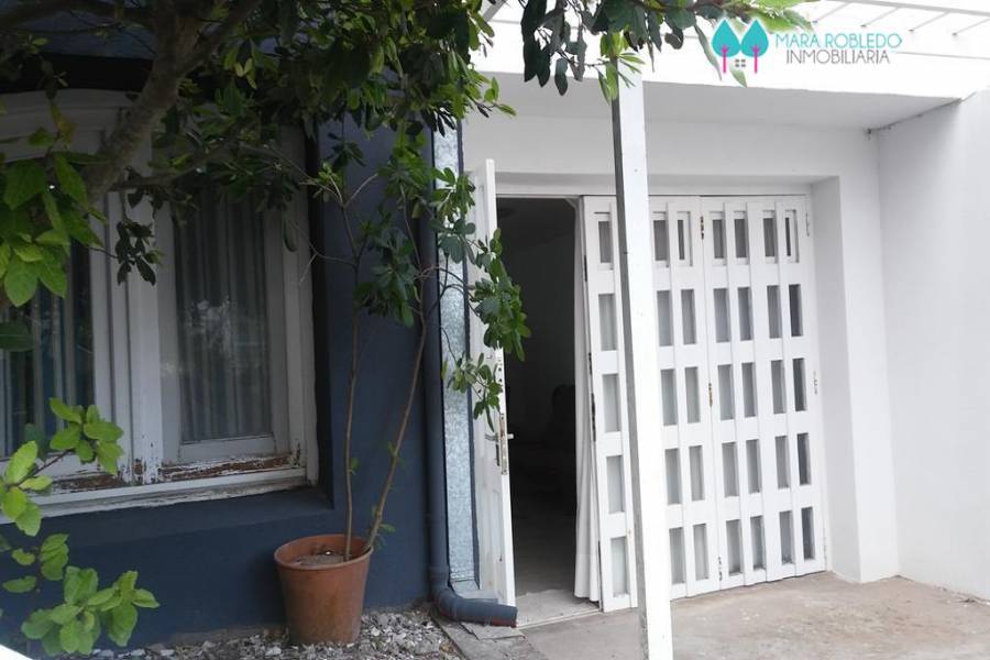 Pinamar,Buenos Aires,Argentina,5 Bedrooms Bedrooms,3 BathroomsBathrooms,Casas,AV. LIBERTADOR,4467