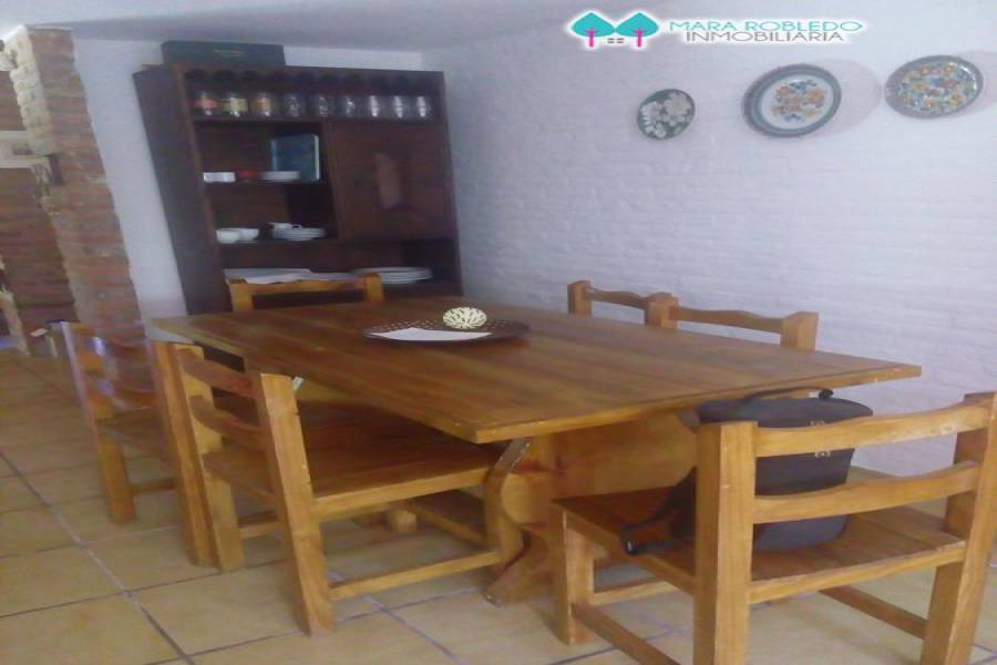 Pinamar,Buenos Aires,Argentina,4 Bedrooms Bedrooms,3 BathroomsBathrooms,Casas,AV. LIBERTADOR,4468
