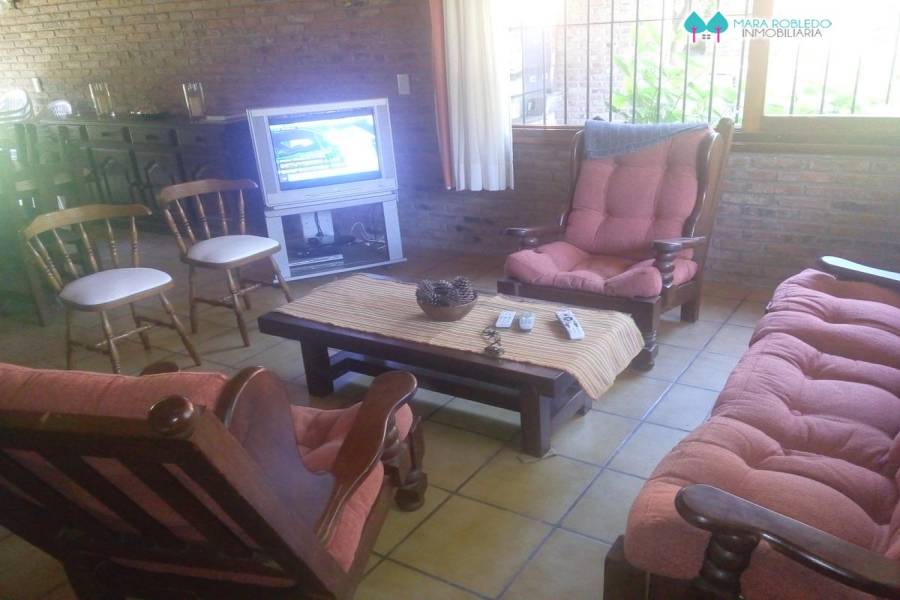 Pinamar,Buenos Aires,Argentina,4 Bedrooms Bedrooms,3 BathroomsBathrooms,Casas,AV. LIBERTADOR,4468