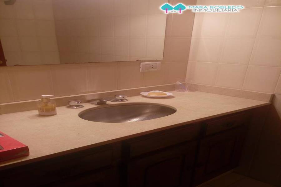 Pinamar,Buenos Aires,Argentina,4 Bedrooms Bedrooms,3 BathroomsBathrooms,Casas,AV. LIBERTADOR,4468