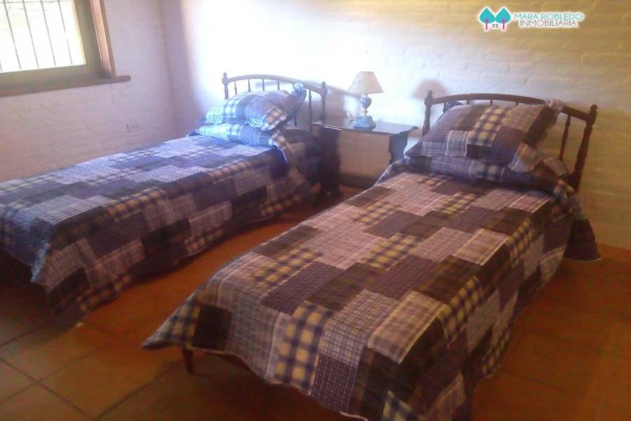 Pinamar,Buenos Aires,Argentina,4 Bedrooms Bedrooms,3 BathroomsBathrooms,Casas,AV. LIBERTADOR,4468