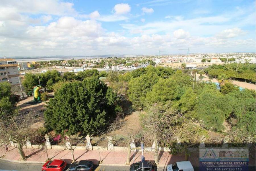 Torrevieja,Alicante,España,2 Bedrooms Bedrooms,1 BañoBathrooms,Atico,40270