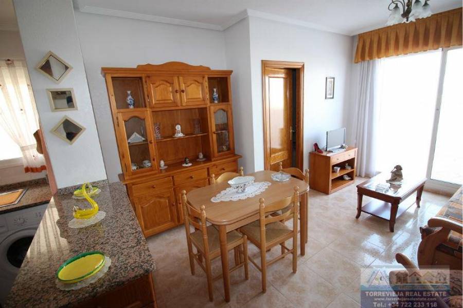 Torrevieja,Alicante,España,2 Bedrooms Bedrooms,1 BañoBathrooms,Atico,40270