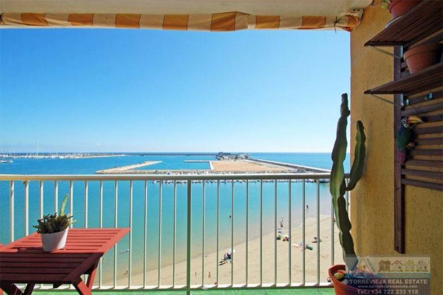 Torrevieja,Alicante,España,3 Bedrooms Bedrooms,1 BañoBathrooms,Atico,40286