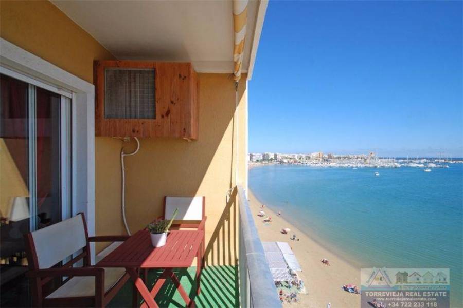 Torrevieja,Alicante,España,3 Bedrooms Bedrooms,1 BañoBathrooms,Atico,40286