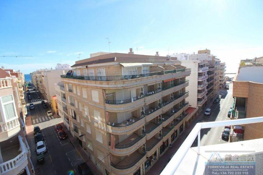 Torrevieja,Alicante,España,3 Bedrooms Bedrooms,2 BathroomsBathrooms,Atico,40295