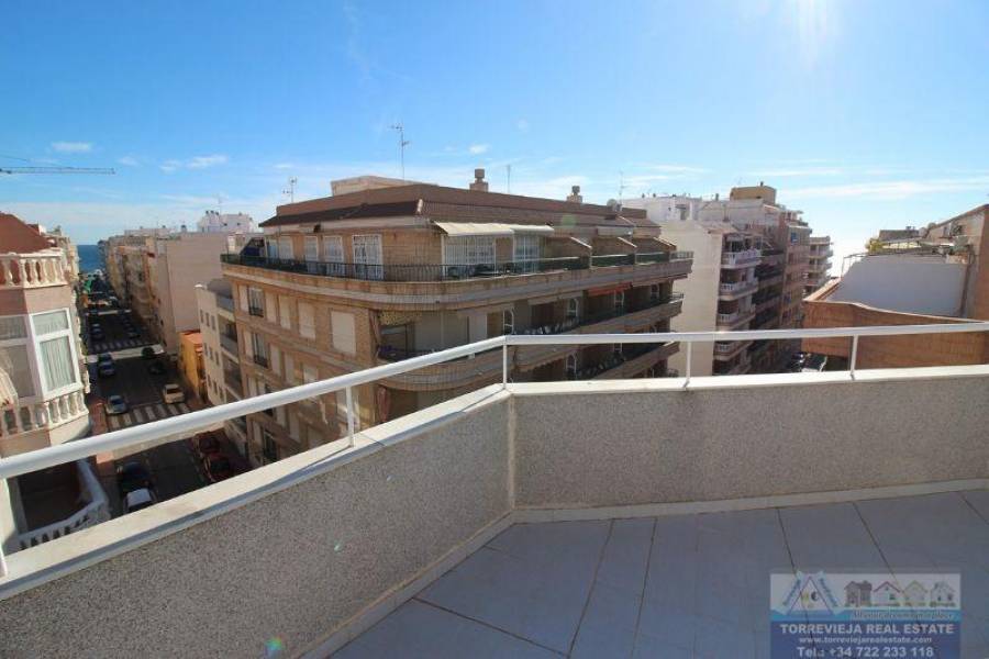 Torrevieja,Alicante,España,3 Bedrooms Bedrooms,2 BathroomsBathrooms,Atico,40295