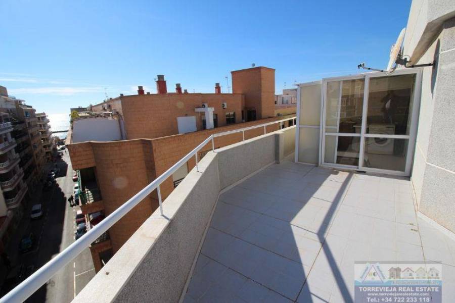 Torrevieja,Alicante,España,3 Bedrooms Bedrooms,2 BathroomsBathrooms,Atico,40295