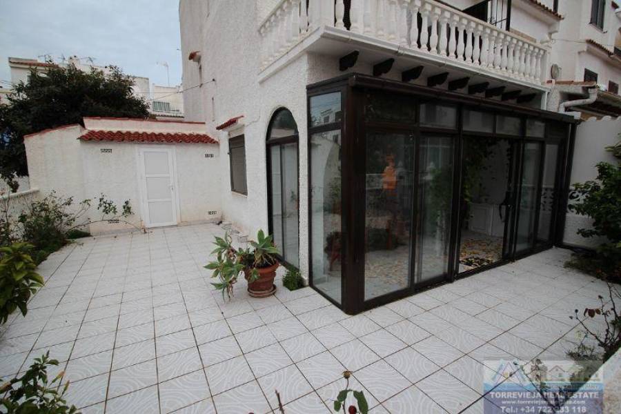 Torrevieja,Alicante,España,3 Bedrooms Bedrooms,3 BathroomsBathrooms,Chalets,40300