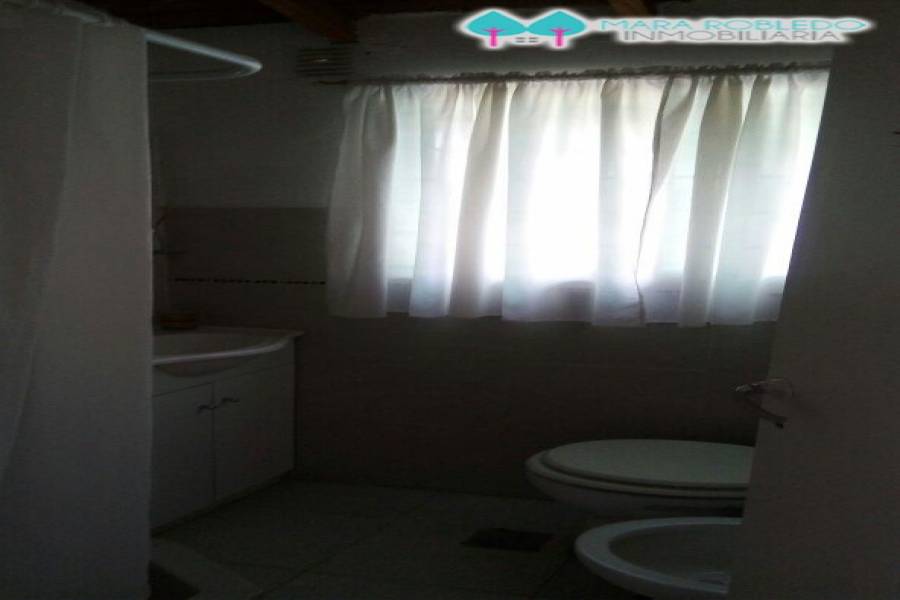 Pinamar,Buenos Aires,Argentina,3 Bedrooms Bedrooms,2 BathroomsBathrooms,Casas,CIRCE,4472