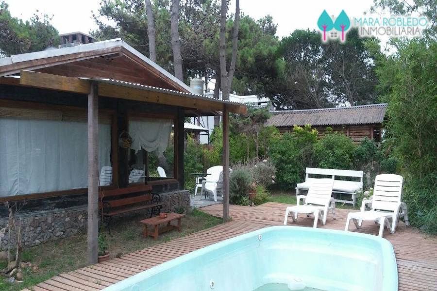 Pinamar,Buenos Aires,Argentina,3 Bedrooms Bedrooms,2 BathroomsBathrooms,Casas,CIRCE,4472