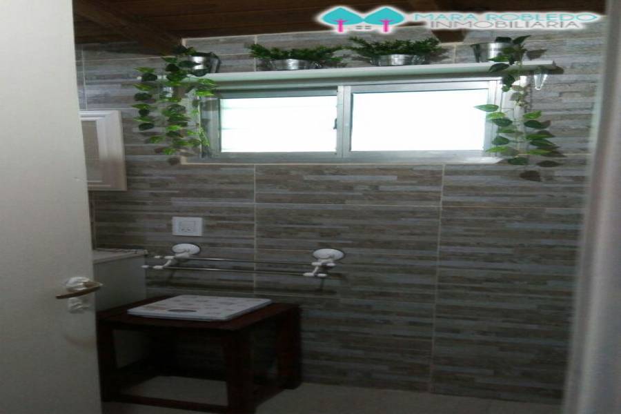Pinamar,Buenos Aires,Argentina,3 Bedrooms Bedrooms,2 BathroomsBathrooms,Casas,CIRCE,4472