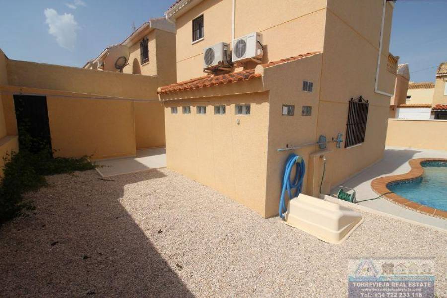 Torrevieja,Alicante,España,2 Bedrooms Bedrooms,2 BathroomsBathrooms,Chalets,40308