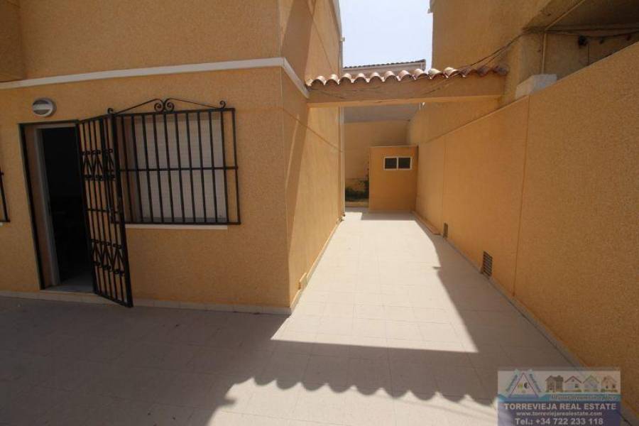 Torrevieja,Alicante,España,2 Bedrooms Bedrooms,2 BathroomsBathrooms,Chalets,40308