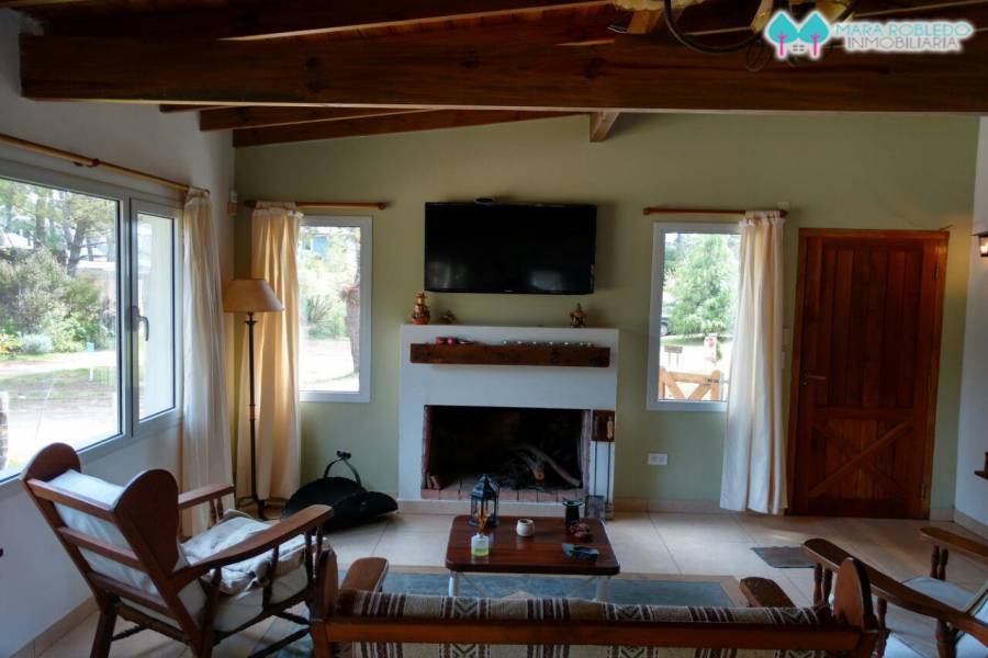 Pinamar,Buenos Aires,Argentina,2 Bedrooms Bedrooms,1 BañoBathrooms,Casas,CLIO,4473