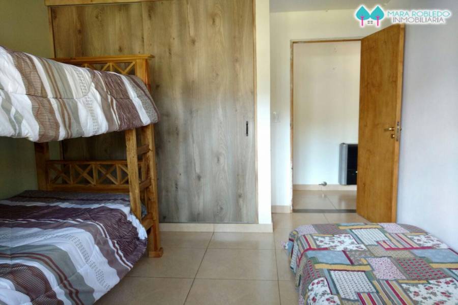 Pinamar,Buenos Aires,Argentina,2 Bedrooms Bedrooms,1 BañoBathrooms,Casas,CLIO,4473