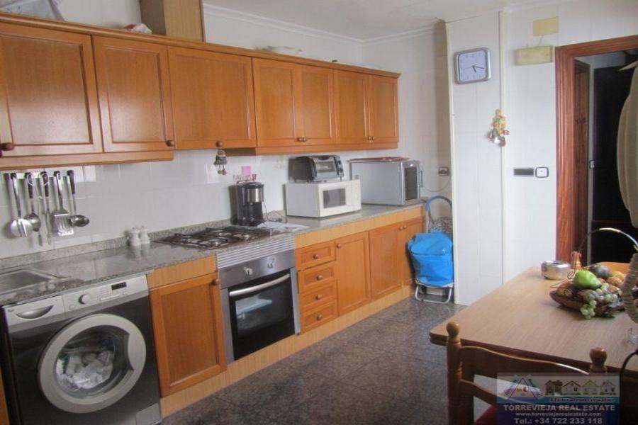 Torrevieja,Alicante,España,4 Bedrooms Bedrooms,2 BathroomsBathrooms,Atico,40311