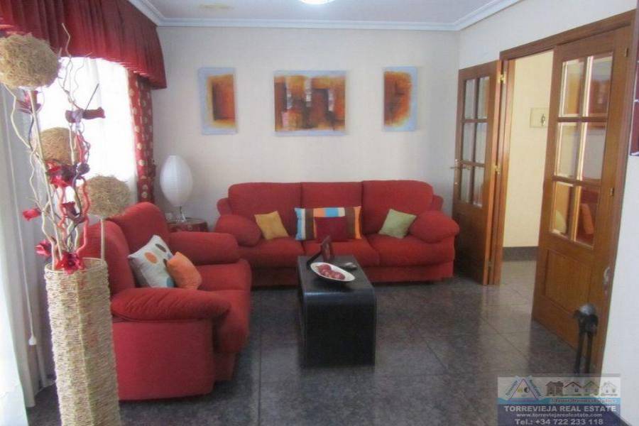 Torrevieja,Alicante,España,4 Bedrooms Bedrooms,2 BathroomsBathrooms,Atico,40311