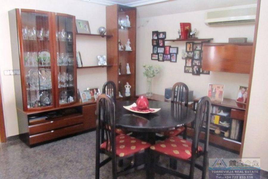 Torrevieja,Alicante,España,4 Bedrooms Bedrooms,2 BathroomsBathrooms,Atico,40311