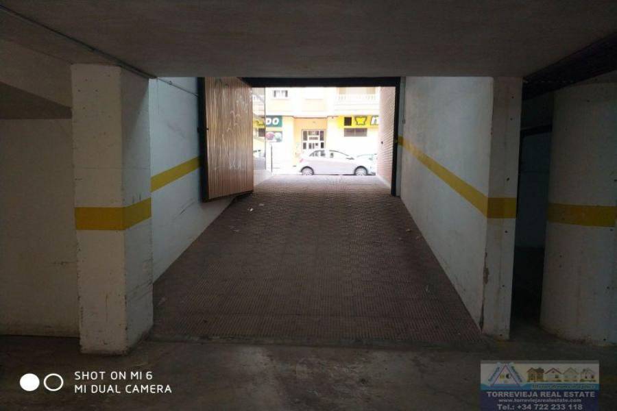 Torrevieja,Alicante,España,Cocheras,40323