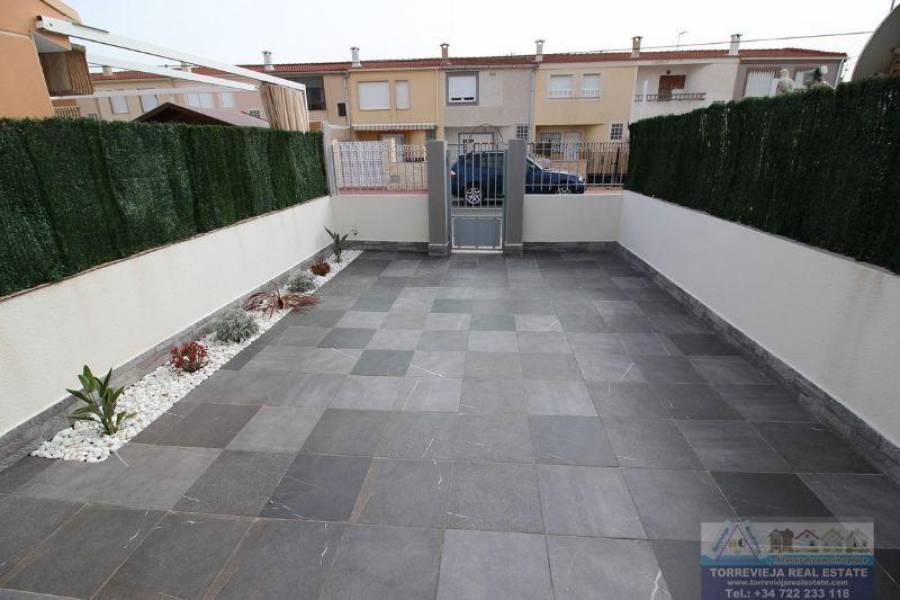Torrevieja,Alicante,España,3 Bedrooms Bedrooms,2 BathroomsBathrooms,Dúplex,40326
